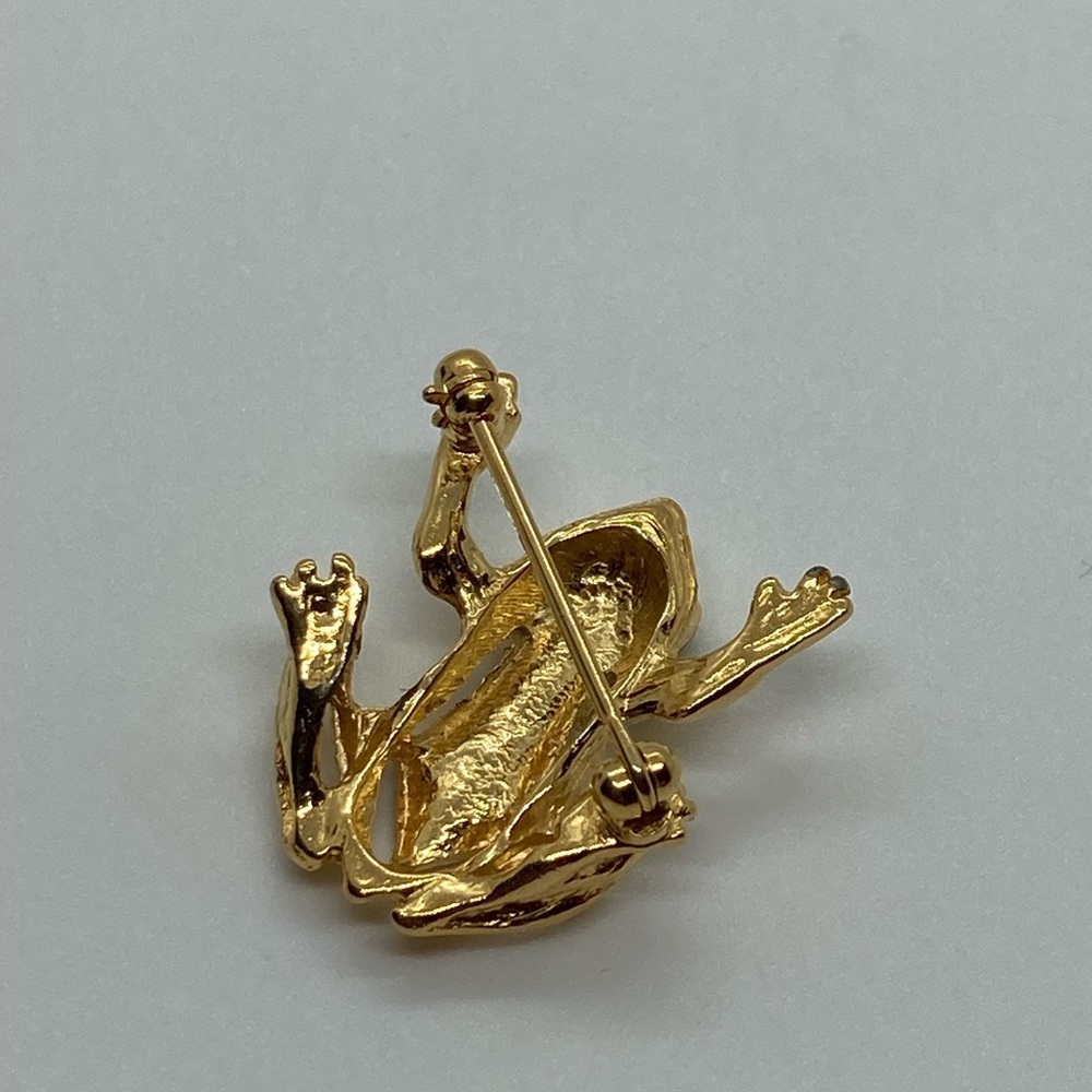 Vtg Green & White Rhinestone Gold Tone Metal Mini Frog Toad Brooch | .9” x .8” - Picture 4 of 9